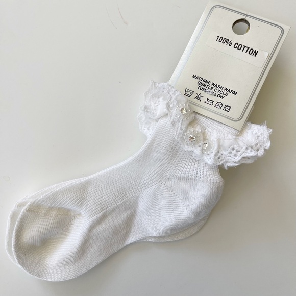 Carlino White Eyelet Ruffle Sock - Picture 2 of 6